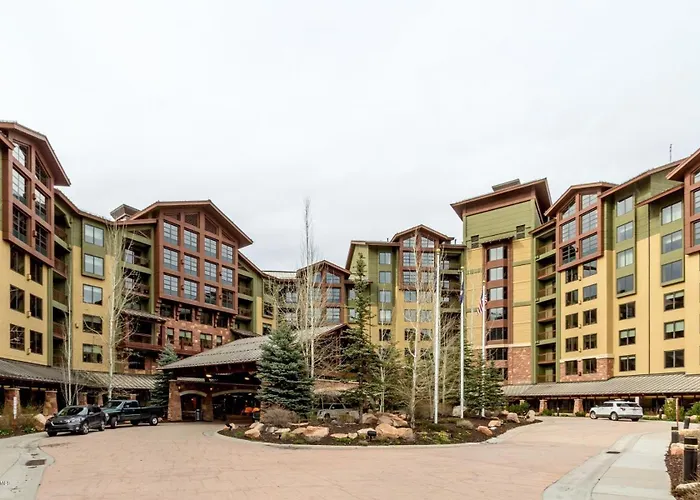 Grand Summit Hotel #702 Penthouse Ski-In, Ski-Out Corner Unit